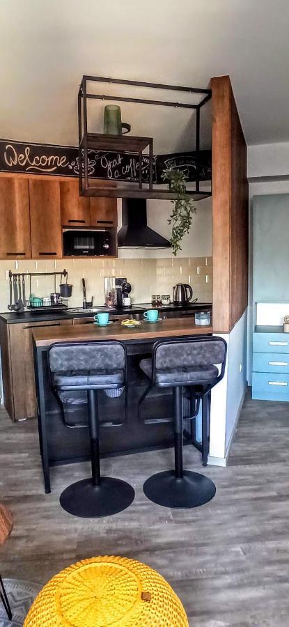 Malac-New Equipped Studio Apartment Within The City Core โนวีซาด ภายนอก รูปภาพ