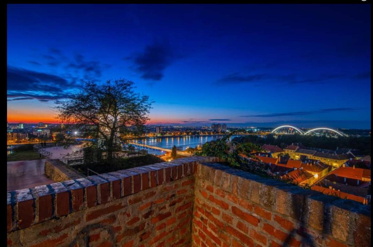 Malac-New Equipped Studio Apartment Within The City Core โนวีซาด ภายนอก รูปภาพ